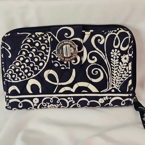 Vera Bradley Eloise Handbag & Wallet. EUC - Picture 6 of 8